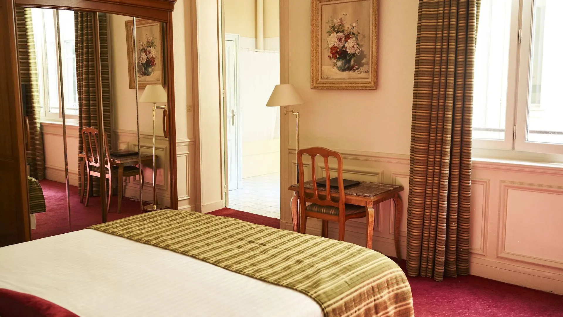 Hotel Langlois Paris